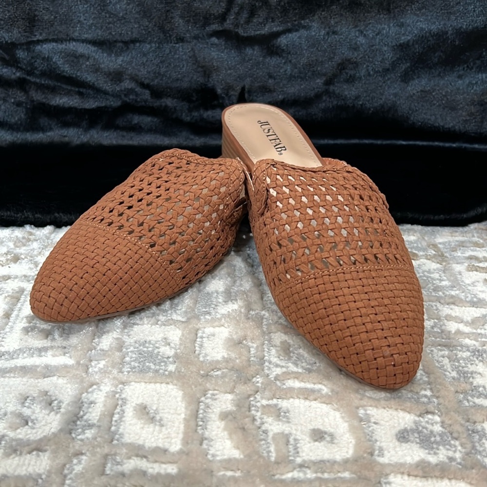 Cognac flats
